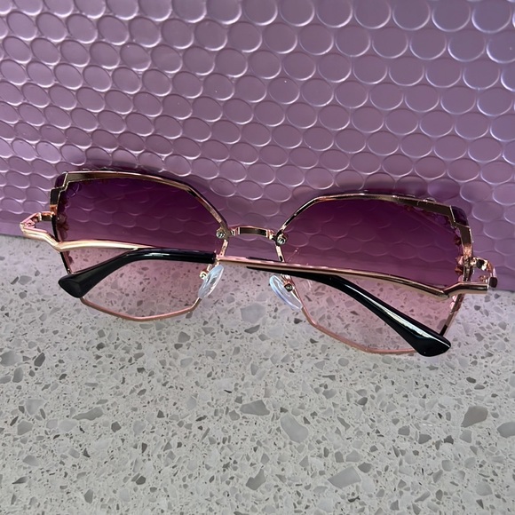 UV400 Purple Rhinestone Deluxe Sunglasses - Picture 11 of 11